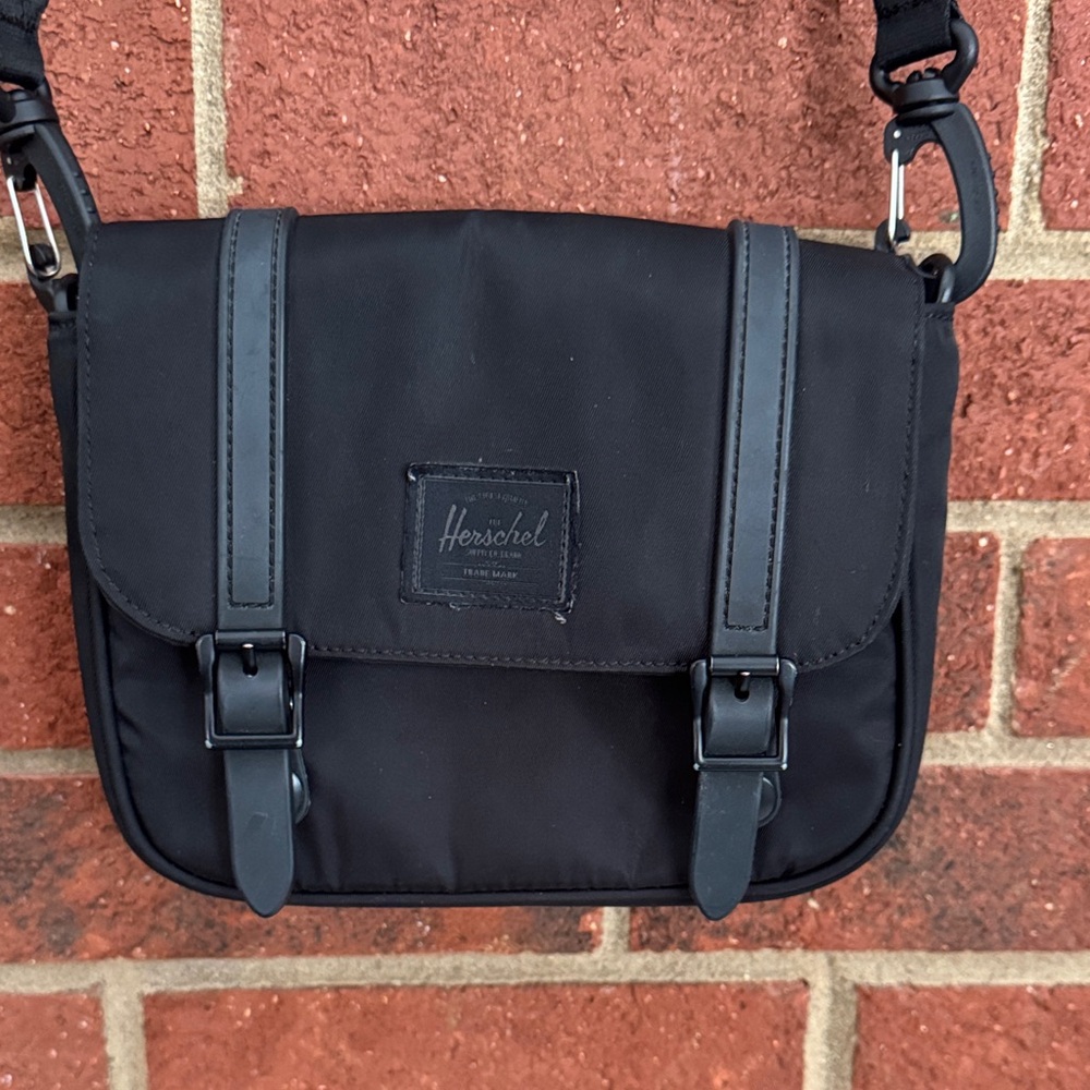 Herschel Retreat Crossbody Mini Black Unisex Messenger Bag